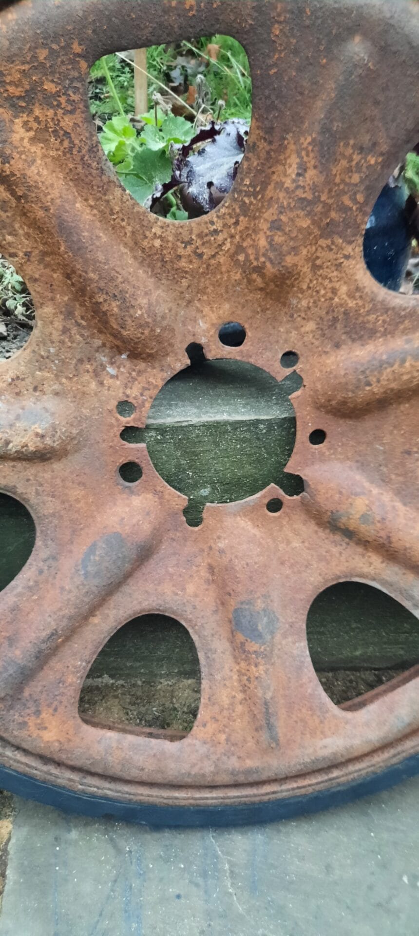 ww2 German SdKfz 7 half track Flakvierling wheel x2 - Image 3