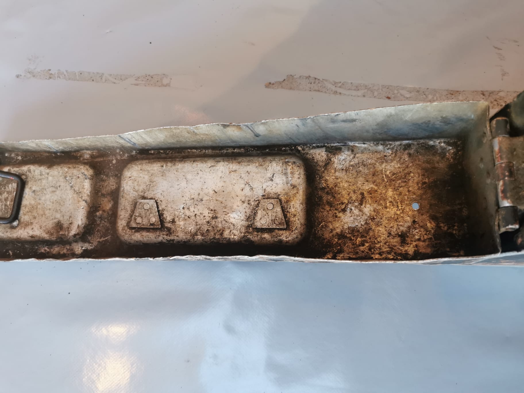 ww2 German aluminium mg ammo box - Image 2