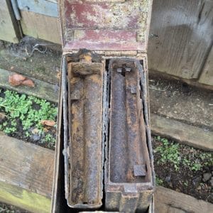 ww2 German 2cm flak box with magazines